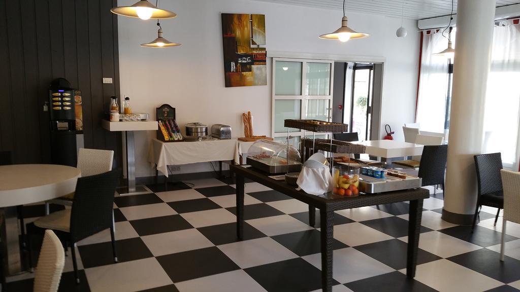 Hotel Du Lion D'Or Marmande Kültér fotó